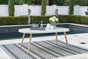 Seton Creek - Oval Dining Table With Umb Opt - White
