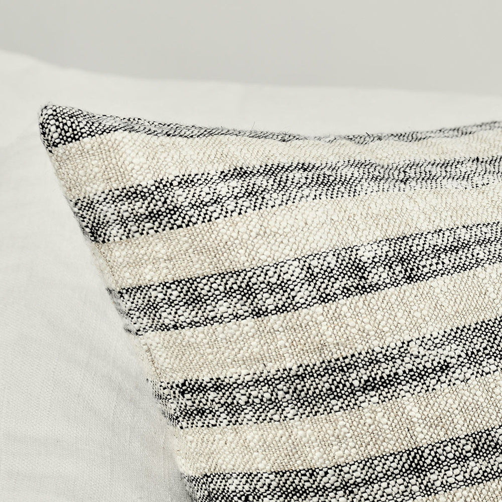 Linna - Pillow