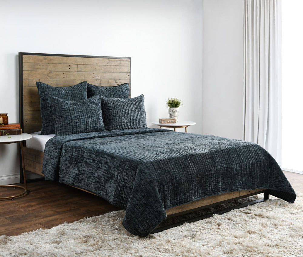 Bari - Velvet Quilt - Bay Green