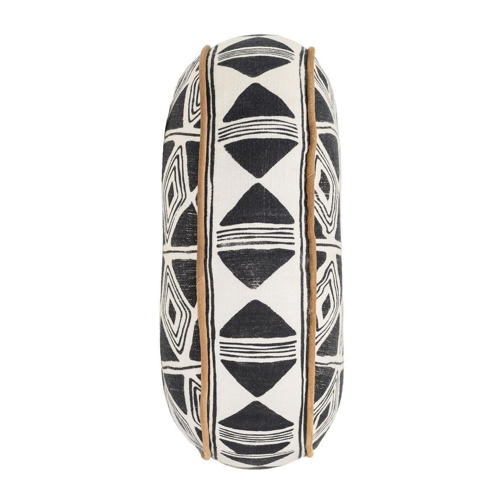 Nubia - 18" Round Pillow - Black / White