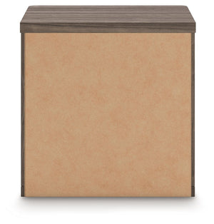 Kendanport - 3 Pc. - Dresser And 2 Nightstands - Brown / White