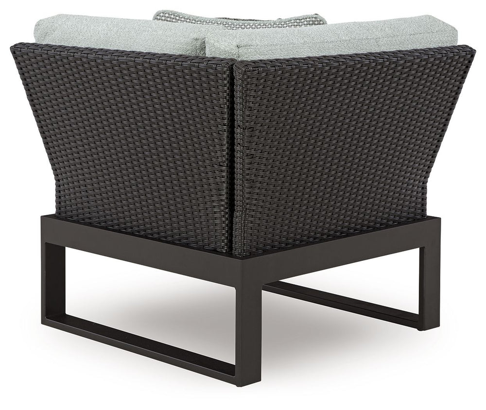 Beachloft - 5-Piece Outdoor Sectional - Black / Gray