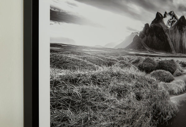 Delstone - Wall Art - Black / White