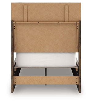 Chirason - Panel Platform Bedroom Set