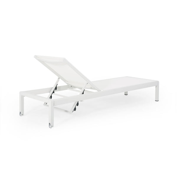 Outdoor Patio Chaise Lounge With 5 Reclining Positions