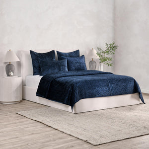 Bari - Velvet Quilt - Ocean Blue