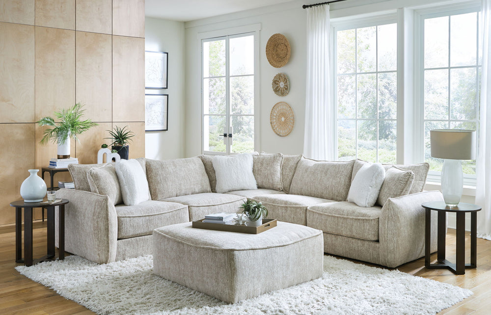 Bucktown - Sofa & Cocktail Ottoman