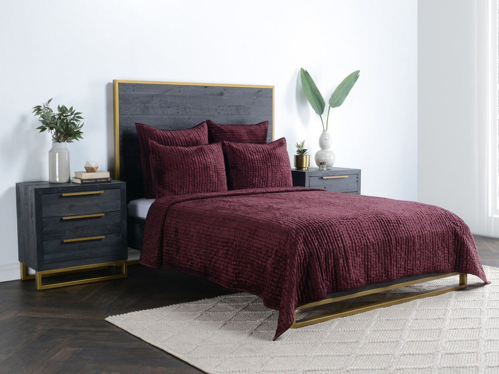 Bari - Velvet Quilt - Port