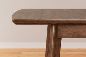Lyncott - Butterfly Extension Table Set