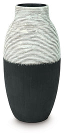 Girtha - Vase