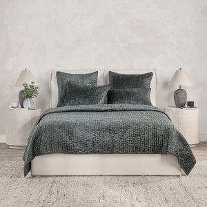 Bari - Velvet Quilt Collection