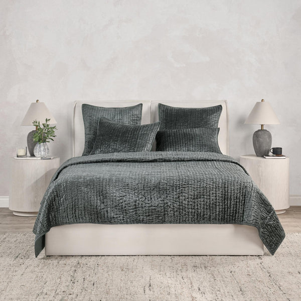 Bari - Velvet Quilt Collection