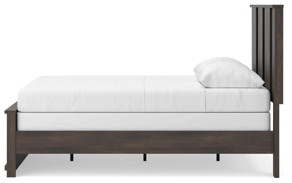 Shaehartin - Panel Bed
