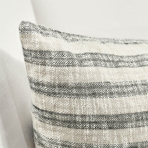 Linna - 24" x 24" Pillow - Natural / Black