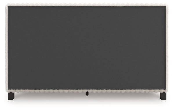 Zuraleus - Upholstered Bed