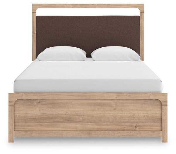 Kinlanni - 4 Pc. - Queen Panel Bed, Dresser, Mirror And Nightstand - Tan