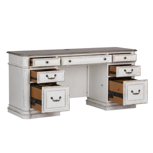 Magnolia Manor - Credenza
