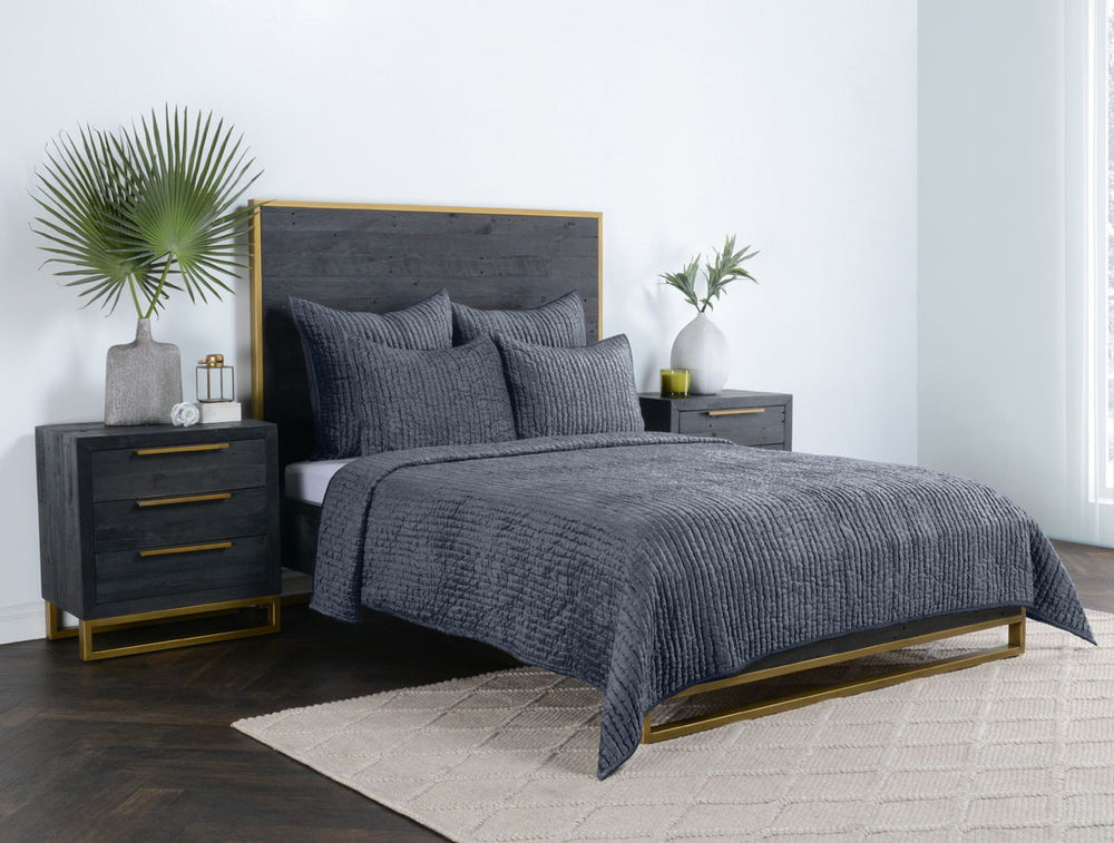 Bari - Velvet Quilt - Sea Fog