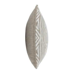 Intrigue - IN Raleigh Pillow - Natural / Ivory