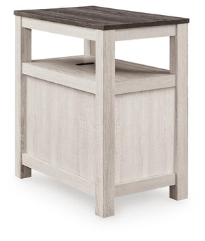 Fendenmore - Chair Side End Table