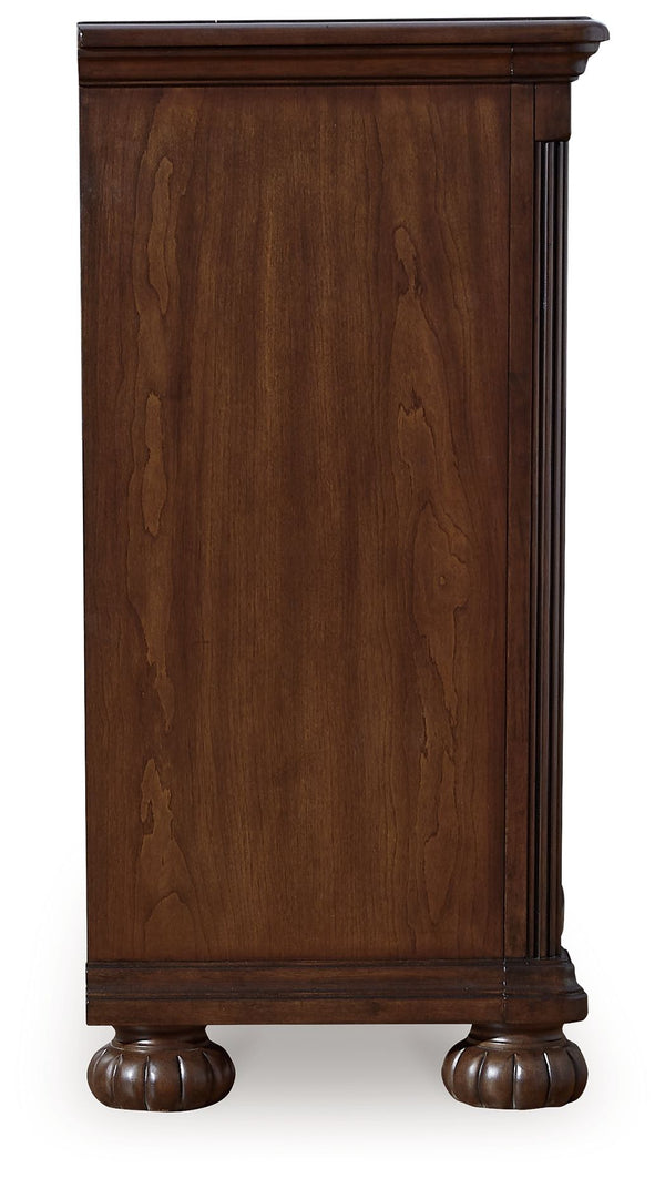 Lavinton - Dresser - Brown