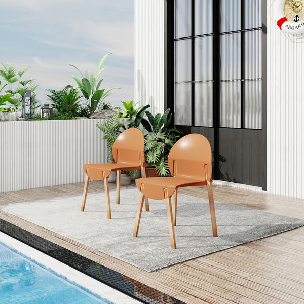 4 Piece Set Of Single Chairs With A Design Combining Modern And Traditional Elements