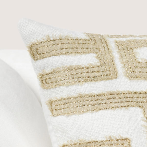 Mateo - 22" x 22" Pillow - Metallic Gold / Ivory