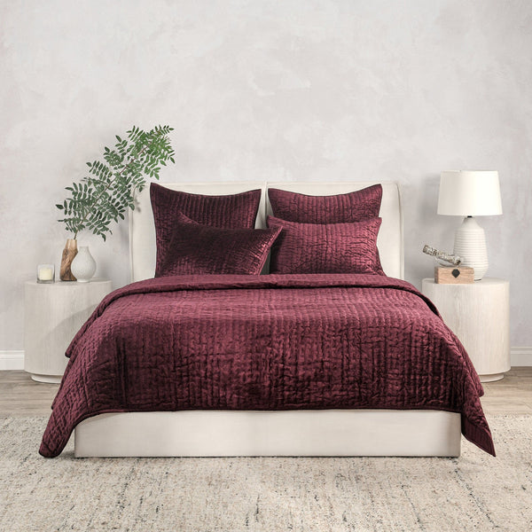 Bari - Velvet Quilt - Port