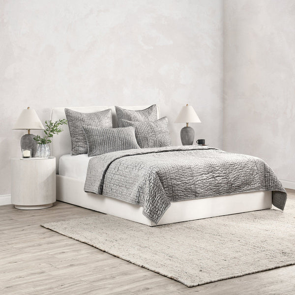 Bari - Velvet Sham - Gray