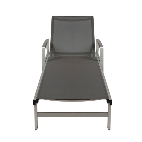 Oaxton - Chaise Lounge
