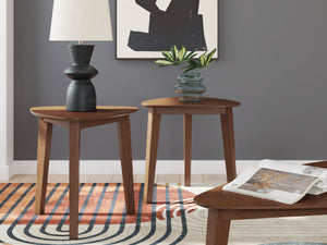 Lyncott - Occasional Wood Table Set (Set of 3) - Brown