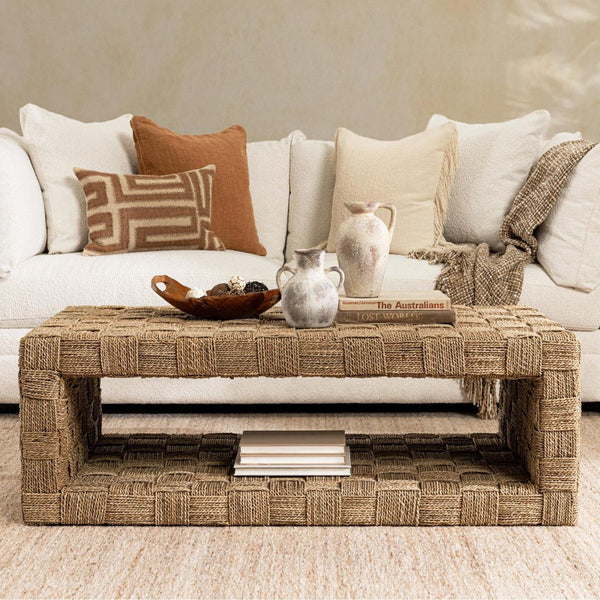 Neyla - Table