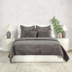 Bari - Velvet Quilt Set