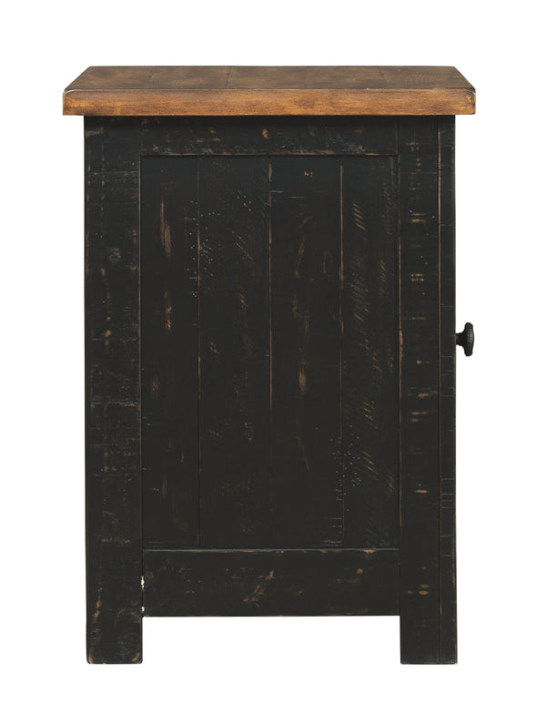 Valebeck - Chair Side End Table - Black / Brown